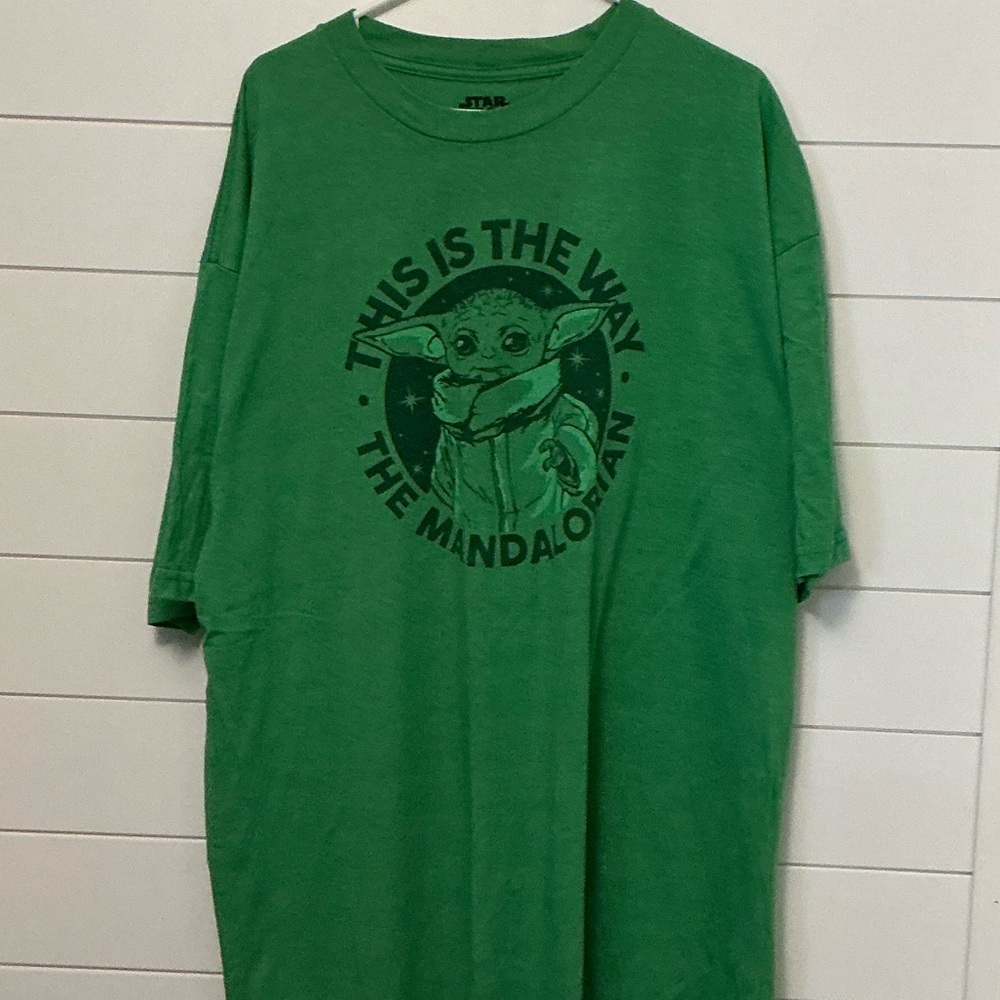 Star Wars Green Mandalorian Short Sleeve Tee